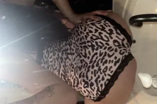 BIG LIPS BIG HEART🫦💦YOUR FAVORITE LYNN BABYGIRL🫦 VIETNAMESE VISION OF PARADISE💦💦💦 - Image 2