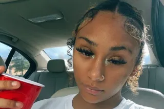 Spartanburg CARPLAYSS Pull up 💸💯 - Image 2